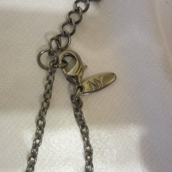 VTG 90'S SILVERTONE NECKLACE SIGNED NY, W/MULTI STONE & BEAD PENDANT - Picture 3 of 3